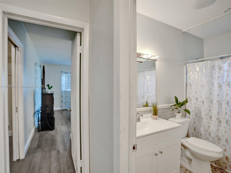 For Sale: $345,000 (2 beds, 2 baths, 1304 Square Feet)