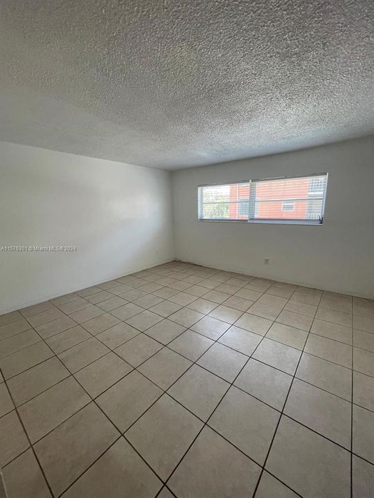 For Rent: $1,700 (1 beds, 1 baths, 31604 Square Feet)