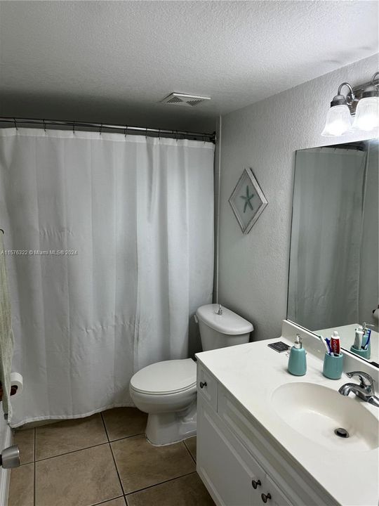 For Sale: $349,900 (2 beds, 2 baths, 1040 Square Feet)