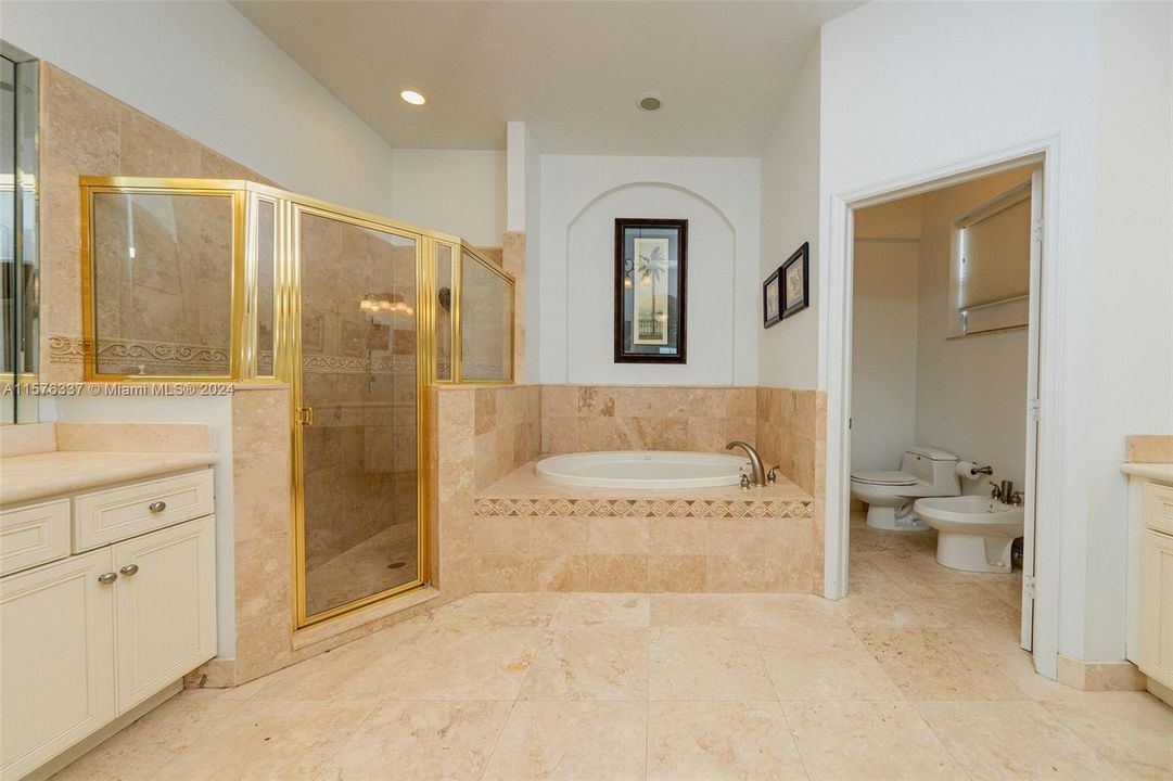 待售: $1,050,000 (4 贝兹, 3 浴室, 3613 平方英尺)