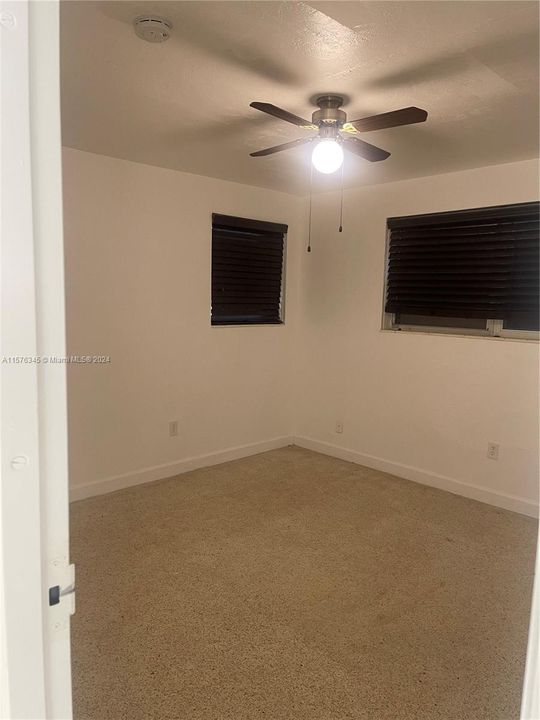 For Rent: $2,300 (2 beds, 1 baths, 5240 Square Feet)