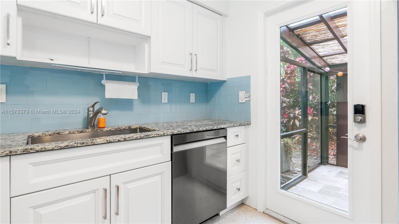 Active With Contract: $3,500 (2 beds, 2 baths, 2377 Square Feet)