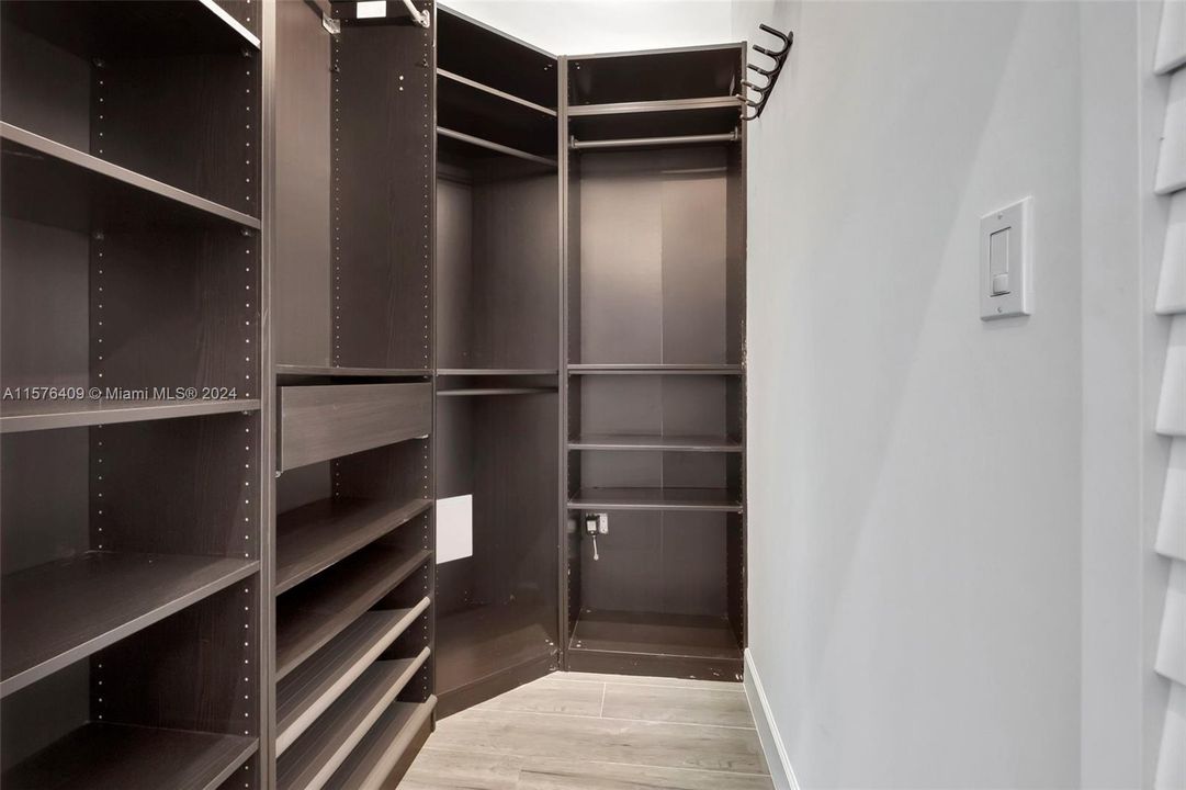 Недавно продано: $799,500 (3 спален, 3 ванн, 1012 Квадратных фут)