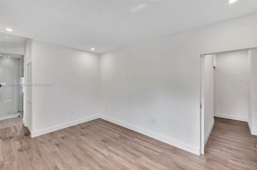 Недавно продано: $799,500 (3 спален, 3 ванн, 1012 Квадратных фут)