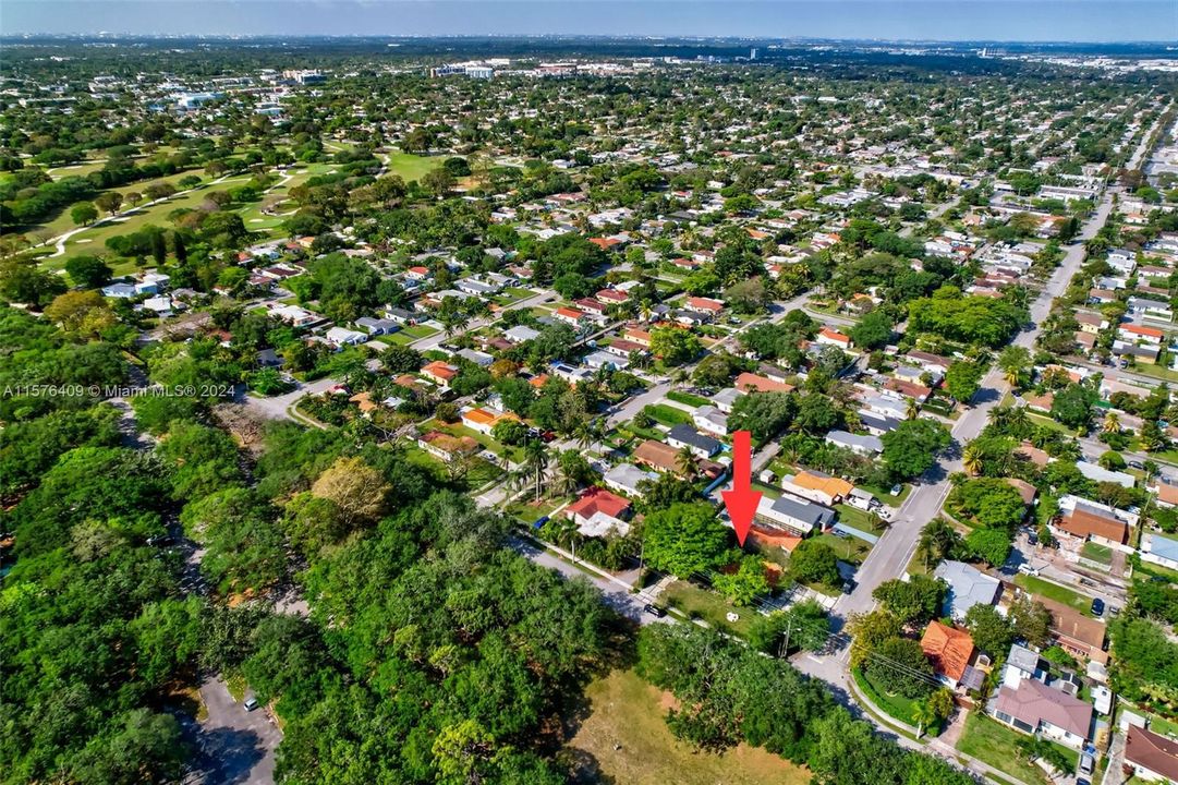 Недавно продано: $799,500 (3 спален, 3 ванн, 1012 Квадратных фут)