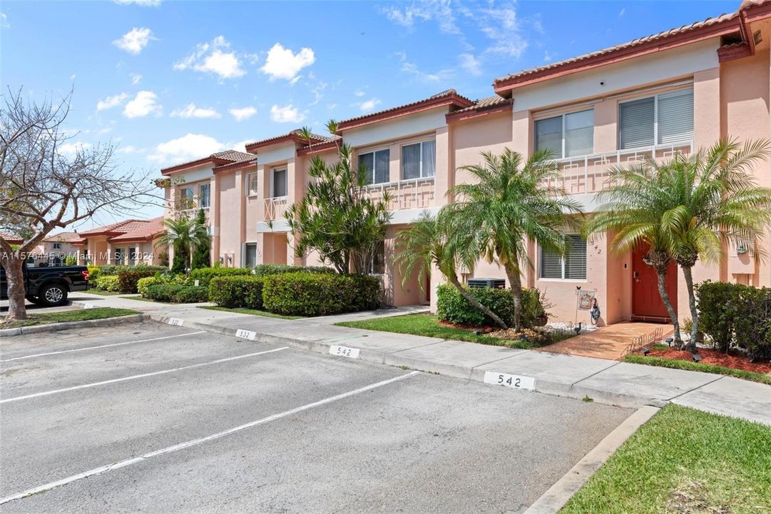 For Sale: $458,700 (3 beds, 2 baths, 1361 Square Feet)