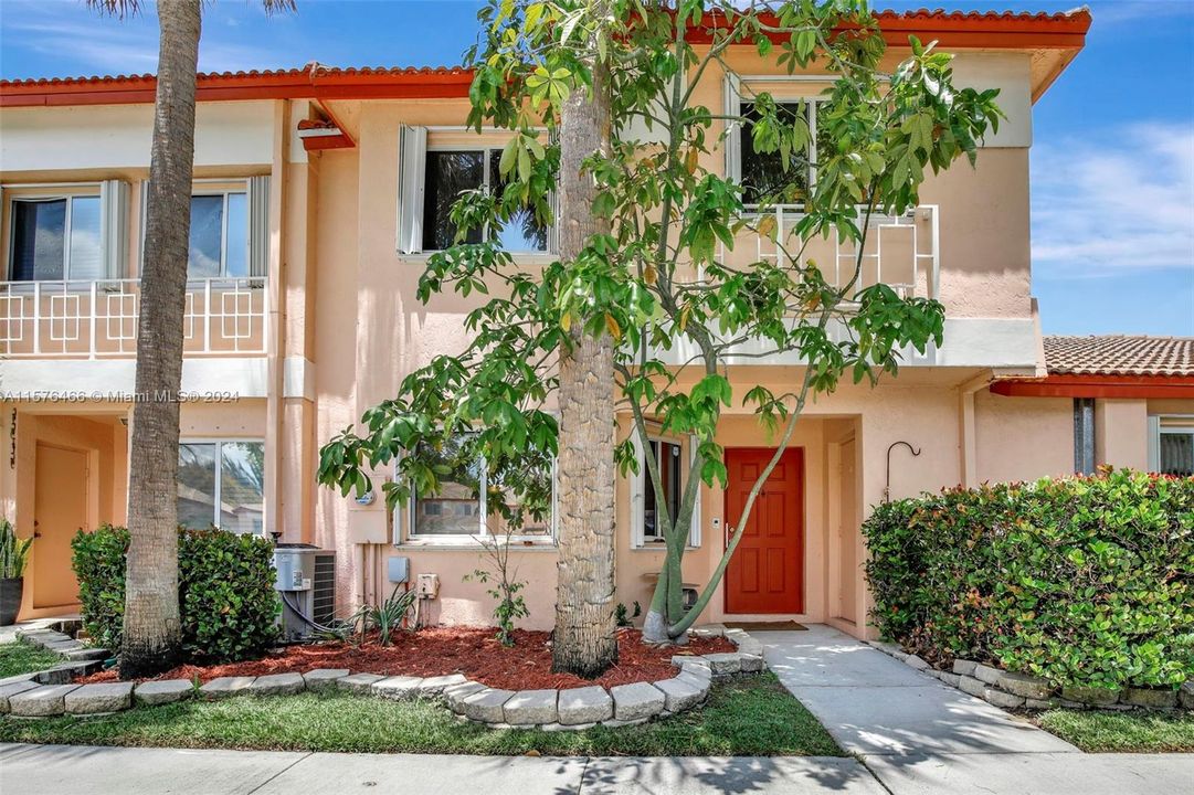 Recently Sold: $400,000 (3 beds, 2 baths, 1468 Square Feet)