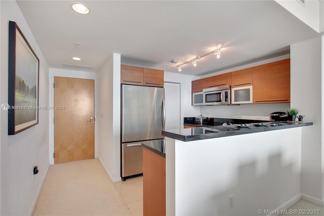 For Rent: $4,000 (2 beds, 2 baths, 1058 Square Feet)