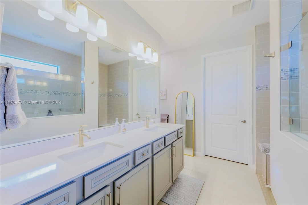 For Sale: $485,000 (2 beds, 2 baths, 1856 Square Feet)