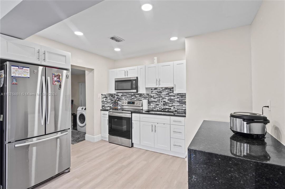 Active With Contract: $530,000 (3 beds, 2 baths, 1456 Square Feet)