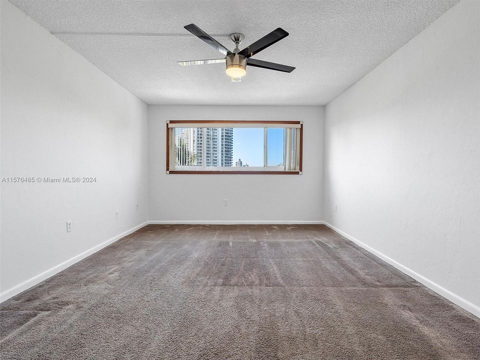 For Rent: $2,400 (1 beds, 2 baths, 1362 Square Feet)