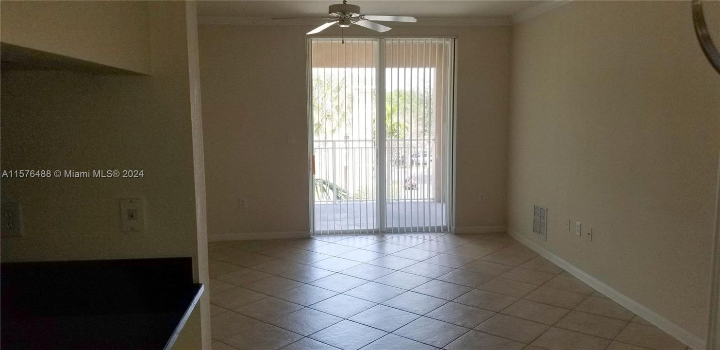 For Rent: $2,150 (2 beds, 2 baths, 1071 Square Feet)