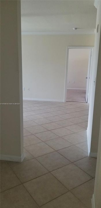Active With Contract: $2,150 (2 beds, 2 baths, 1071 Square Feet)