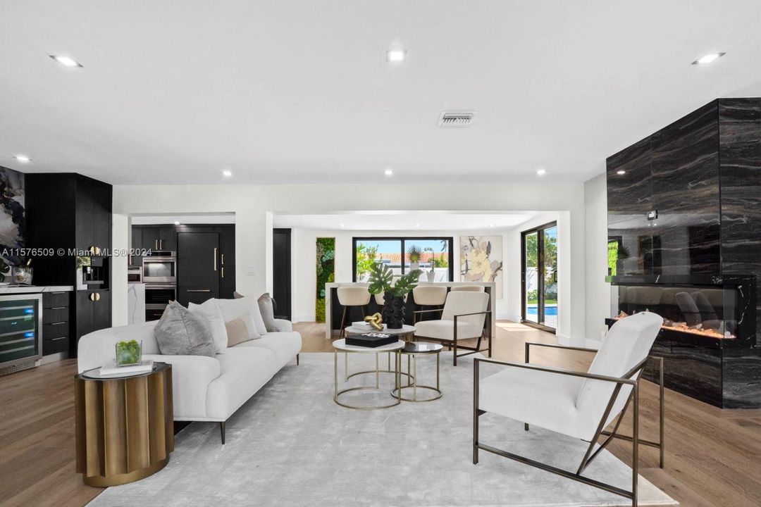 Recently Sold: $1,495,000 (4 beds, 3 baths, 2451 Square Feet)