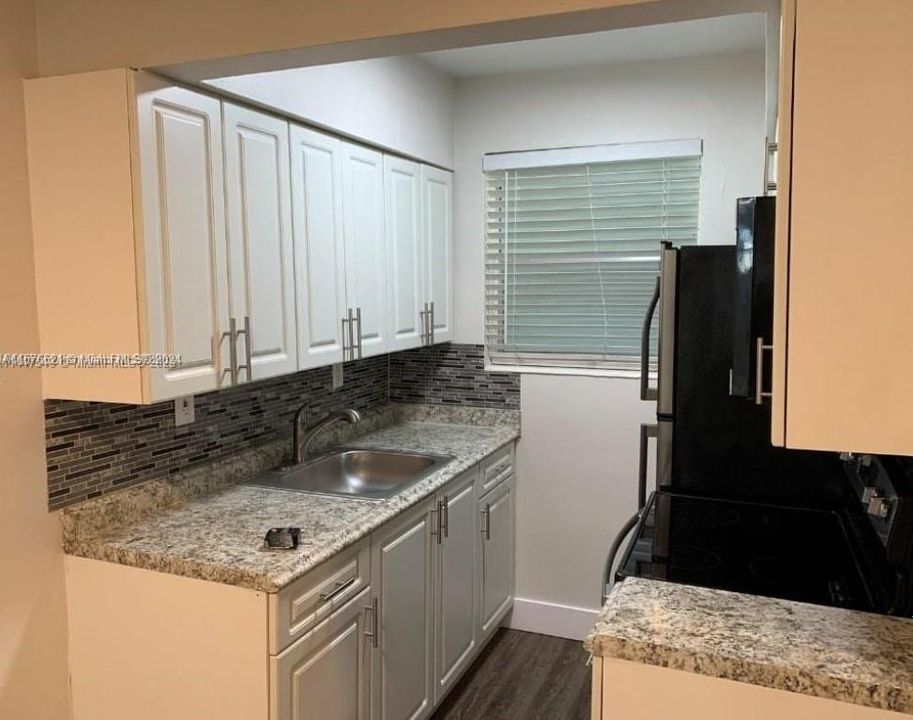Recently Rented: $1,550 (1 beds, 1 baths, 0 Square Feet)