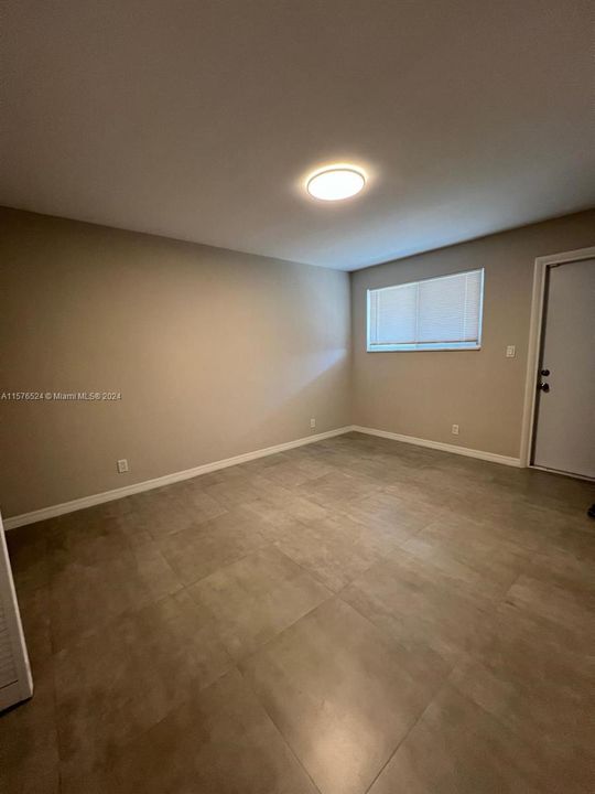 For Rent: $2,950 (3 beds, 2 baths, 960 Square Feet)