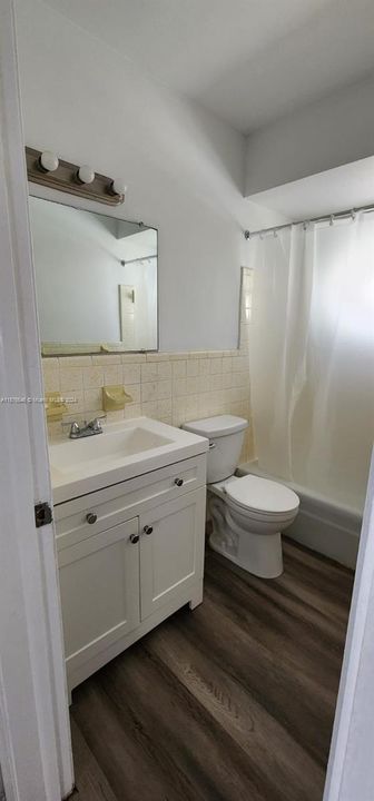 For Rent: $2,300 (2 beds, 1 baths, 2369 Square Feet)
