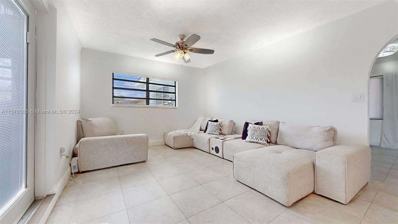 Active With Contract: $530,000 (4 beds, 3 baths, 1535 Square Feet)