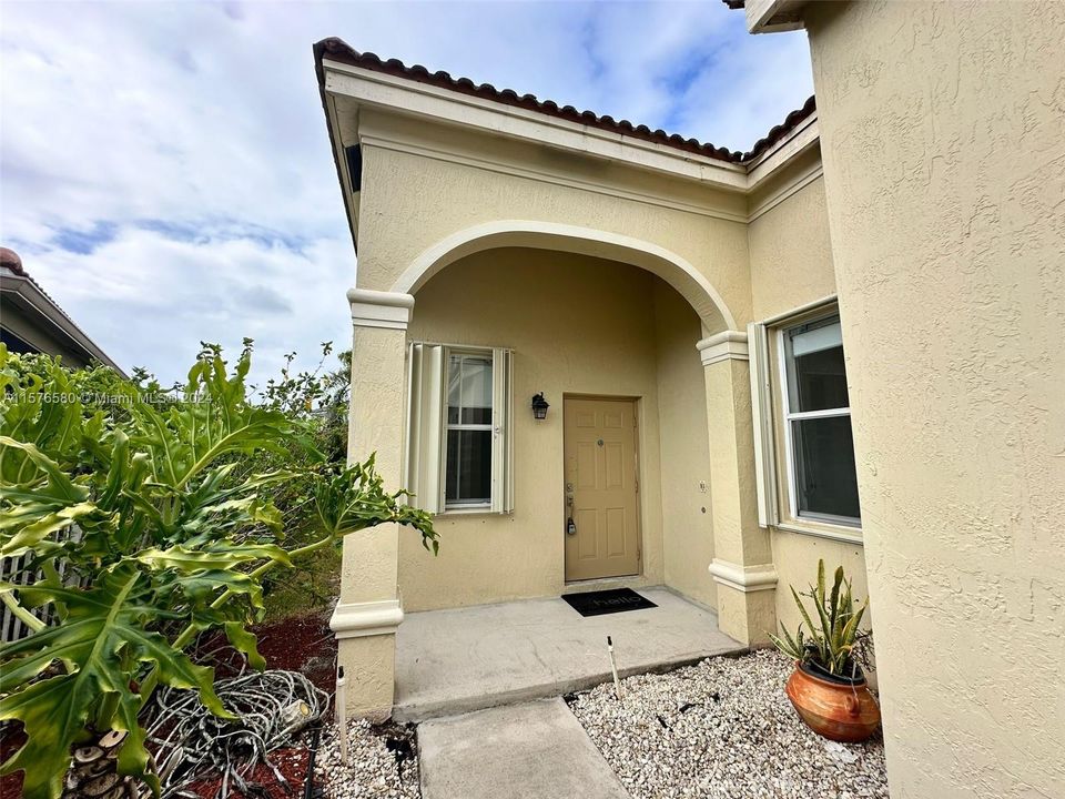 Active With Contract: $839,000 (4 beds, 2 baths, 1859 Square Feet)