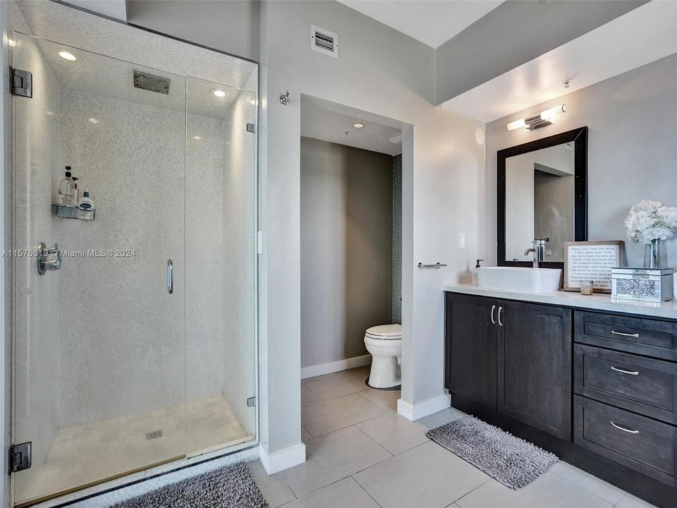 合同活跃: $4,500 (3 贝兹, 2 浴室, 1510 平方英尺)