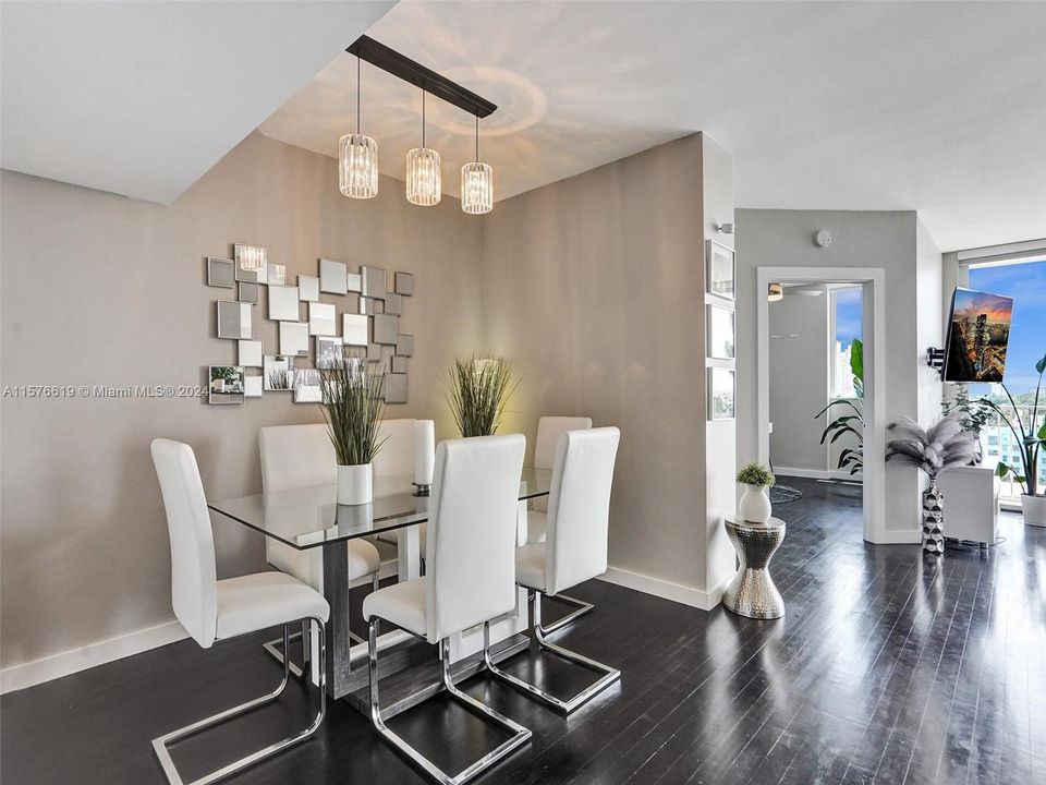 Active With Contract: $4,500 (3 beds, 2 baths, 1510 Square Feet)
