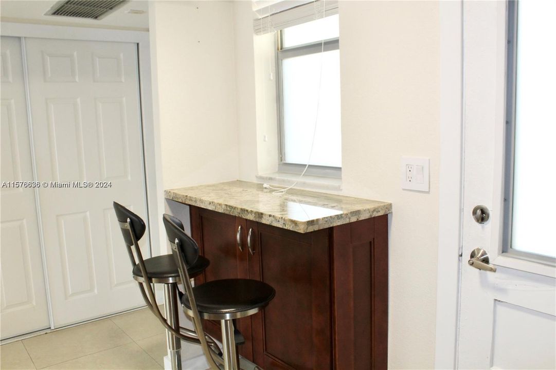 For Rent: $2,500 (2 beds, 2 baths, 1083 Square Feet)