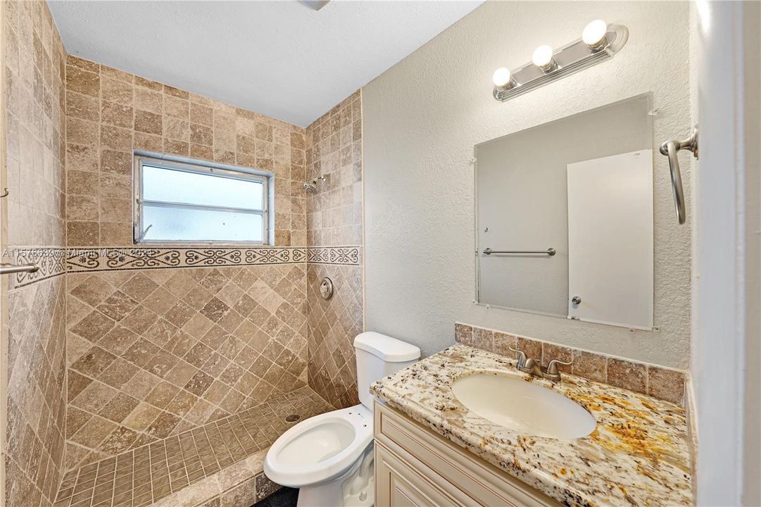Active With Contract: $294,900 (2 beds, 1 baths, 1145 Square Feet)