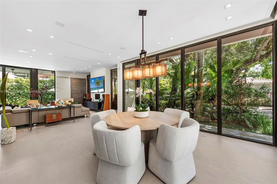 For Sale: $4,900,000 (5 beds, 4 baths, 3361 Square Feet)