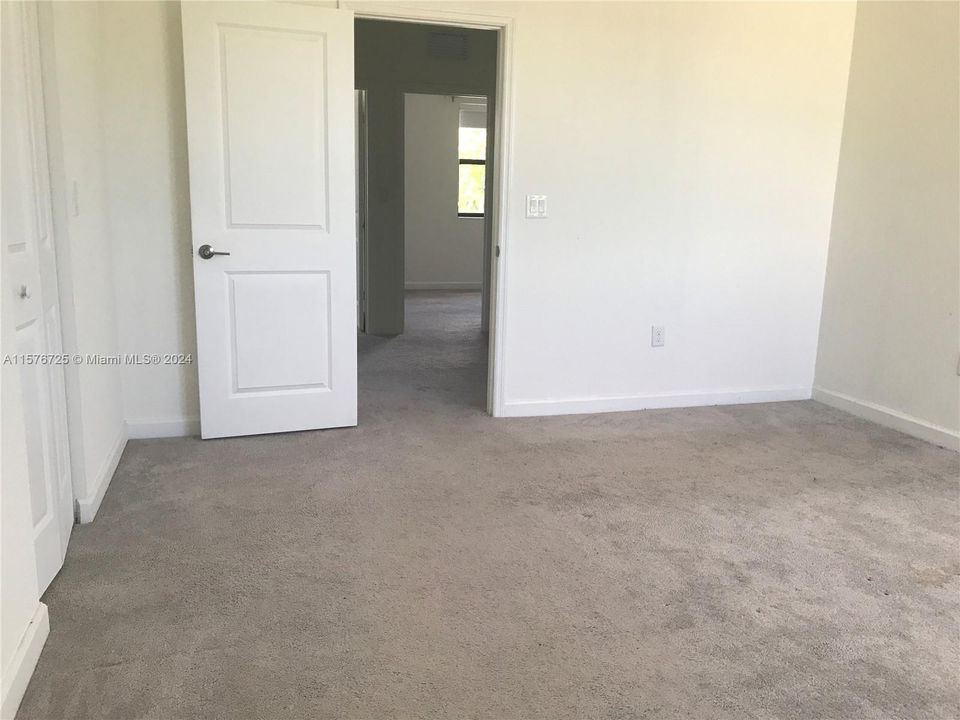 For Rent: $3,200 (3 beds, 2 baths, 1478 Square Feet)