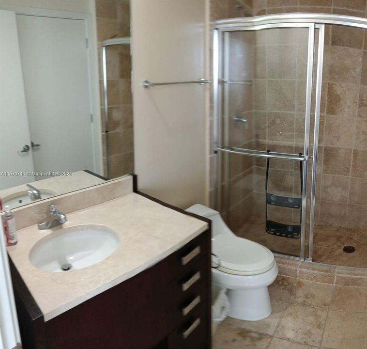 For Rent: $5,300 (2 beds, 2 baths, 1289 Square Feet)