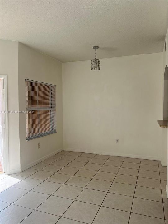 For Sale: $379,900 (2 beds, 2 baths, 980 Square Feet)