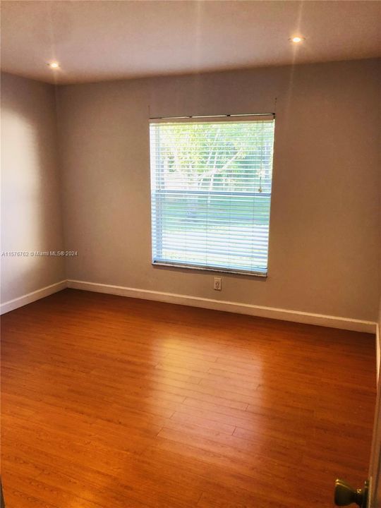 For Rent: $3,600 (3 beds, 2 baths, 2041 Square Feet)