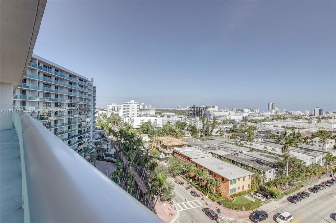 Active With Contract: $5,404 (2 beds, 2 baths, 1346 Square Feet)