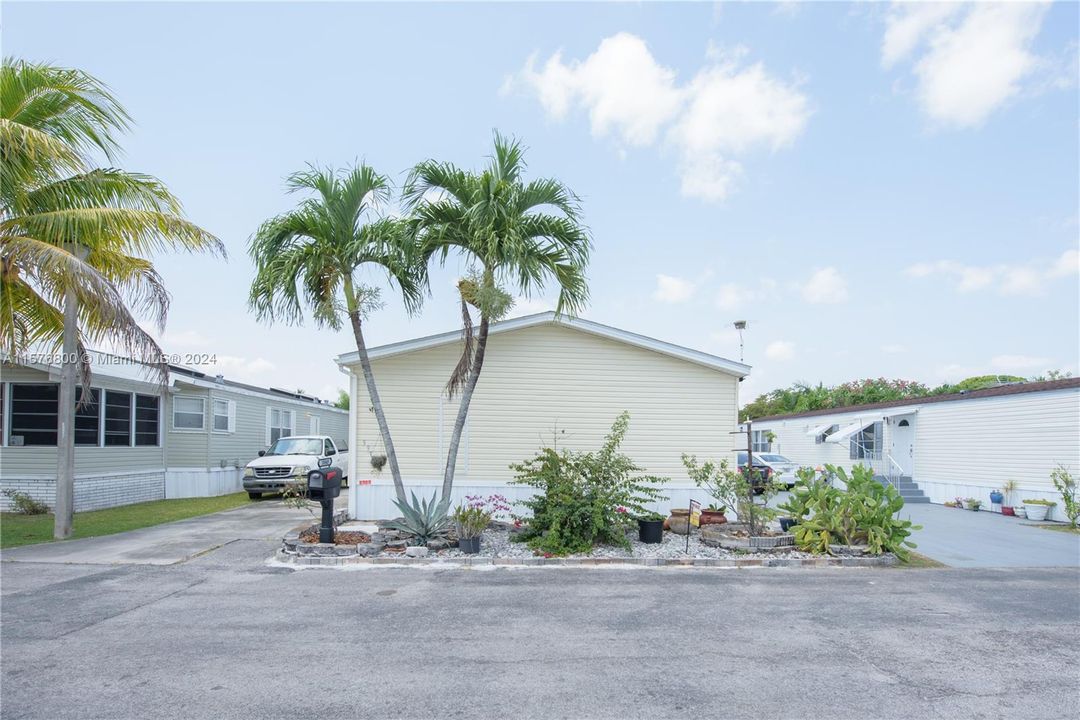 Active With Contract: $139,900 (3 beds, 2 baths, 0 Square Feet)