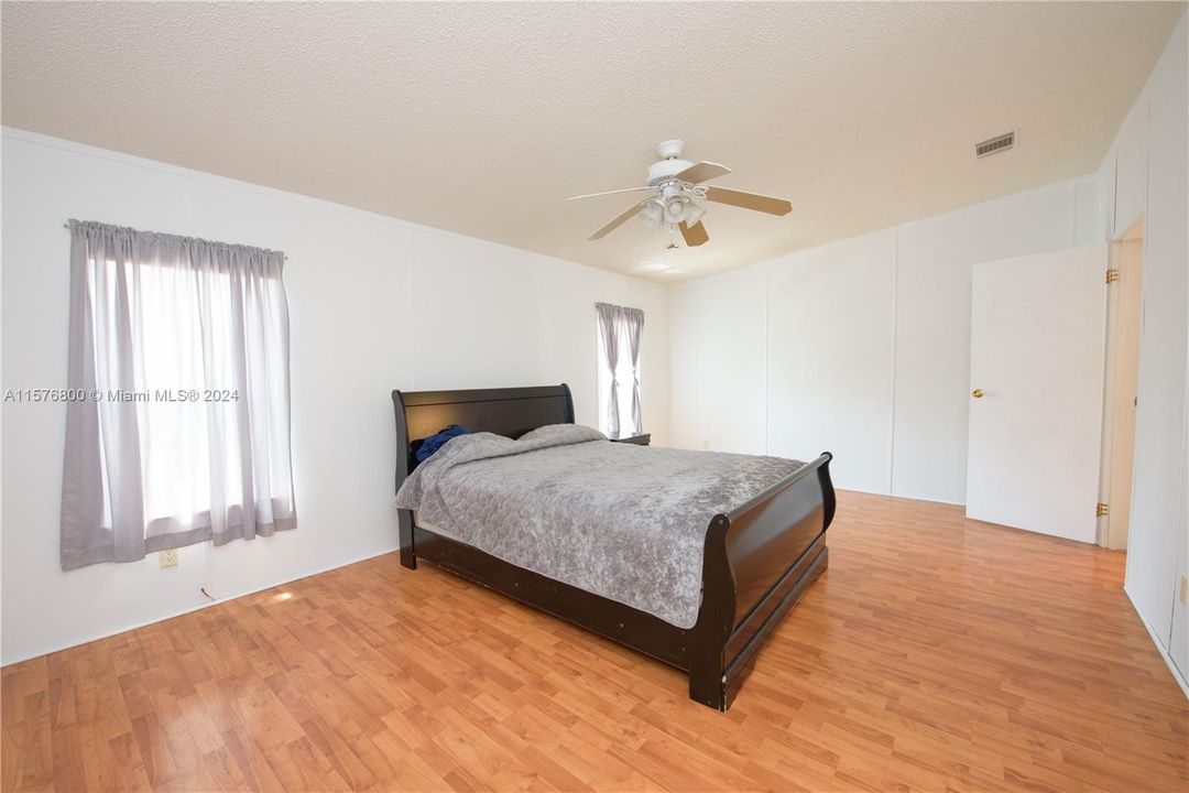 Active With Contract: $139,900 (3 beds, 2 baths, 0 Square Feet)