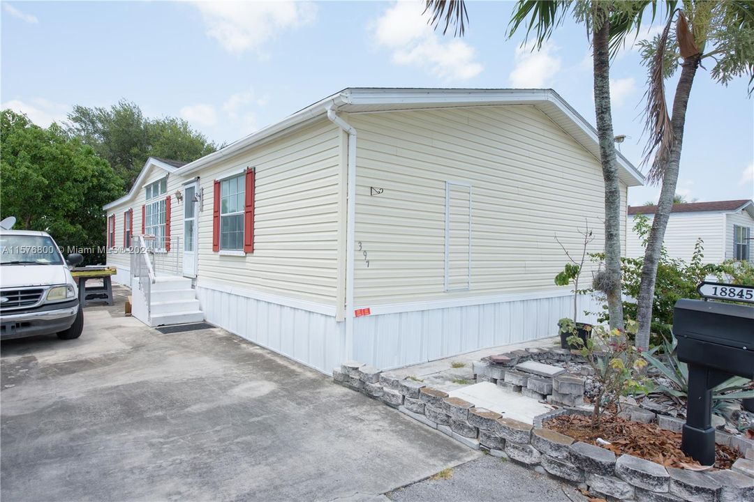 Active With Contract: $139,900 (3 beds, 2 baths, 0 Square Feet)