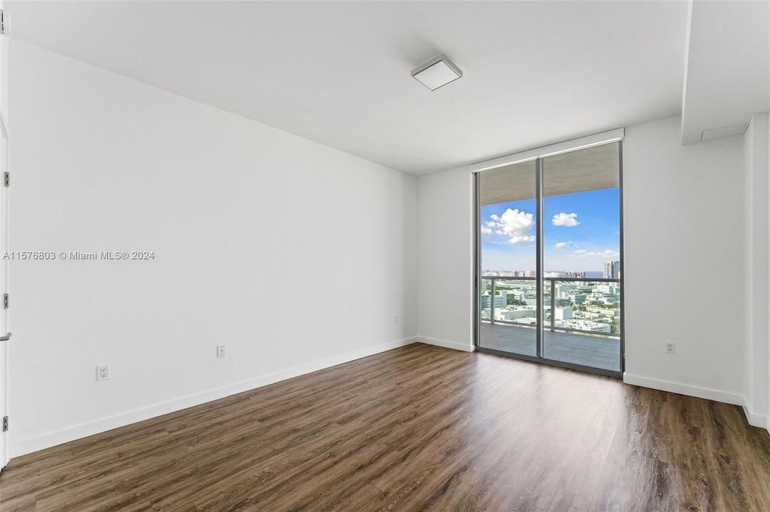 For Rent: $4,175 (1 beds, 1 baths, 851 Square Feet)