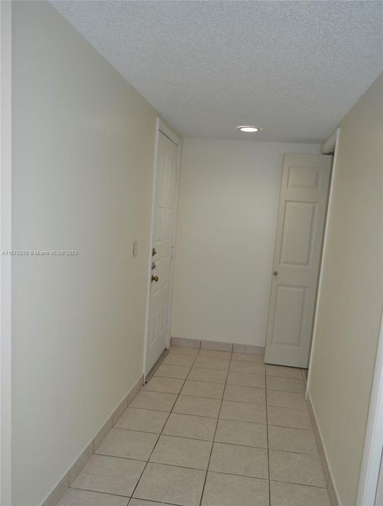 Active With Contract: $2,300 (2 beds, 2 baths, 1256 Square Feet)