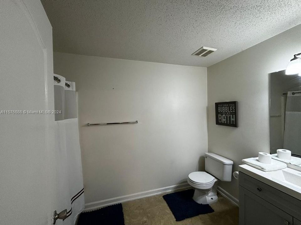 出租: $1,500 (2 贝兹, 2 浴室, 1037 平方英尺)