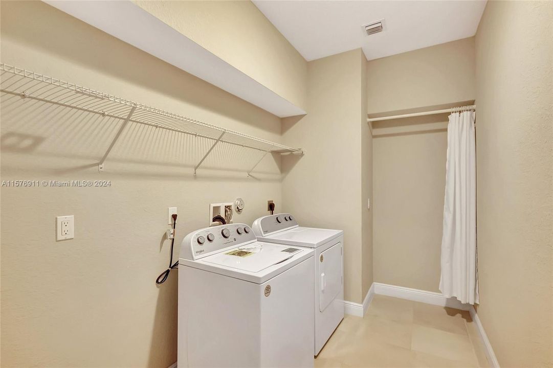 待售: $404,900 (3 贝兹, 2 浴室, 1932 平方英尺)