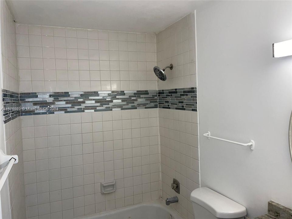 For Rent: $2,900 (3 beds, 2 baths, 1200 Square Feet)