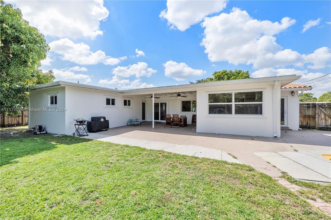 For Sale: $707,557 (4 beds, 2 baths, 1680 Square Feet)