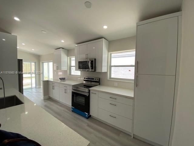 For Sale: $514,900 (3 beds, 2 baths, 1365 Square Feet)