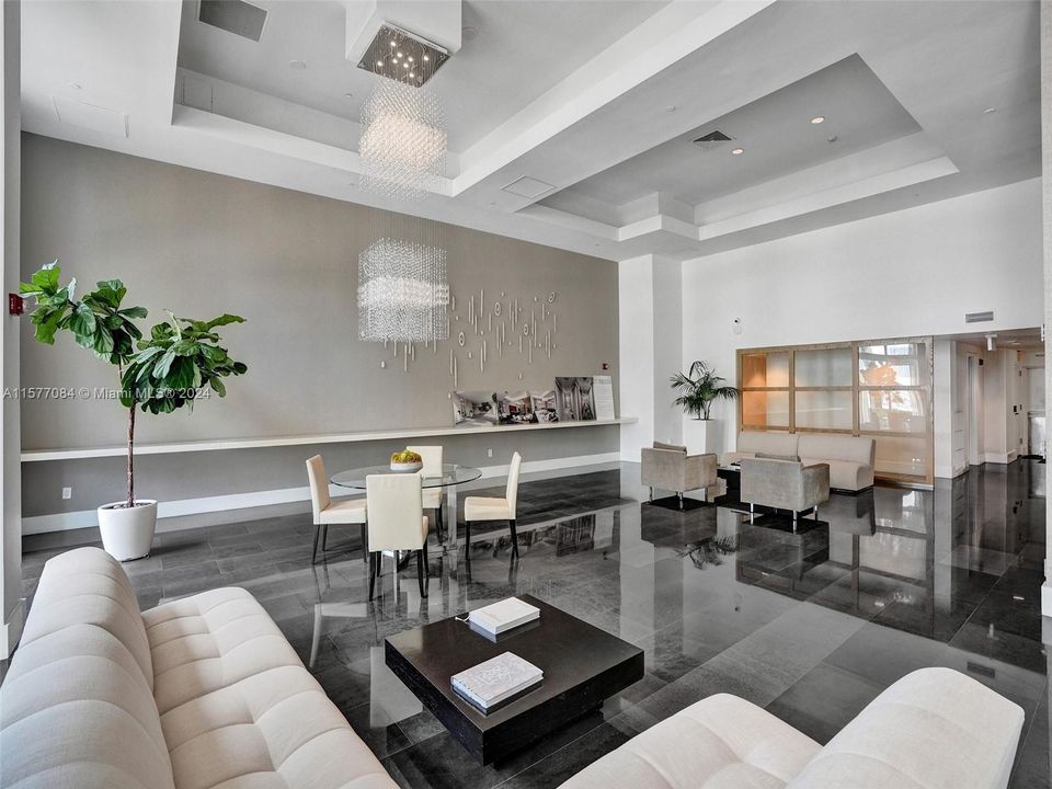 For Sale: $750,000 (1 beds, 1 baths, 850 Square Feet)