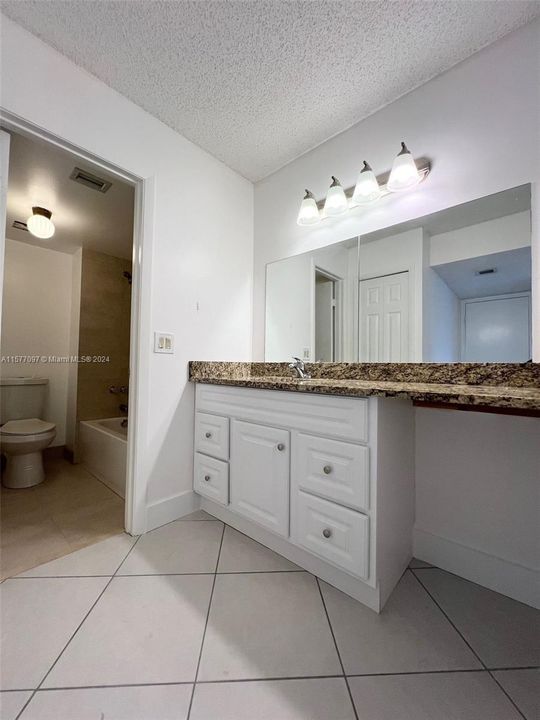 For Rent: $2,390 (2 beds, 2 baths, 1220 Square Feet)