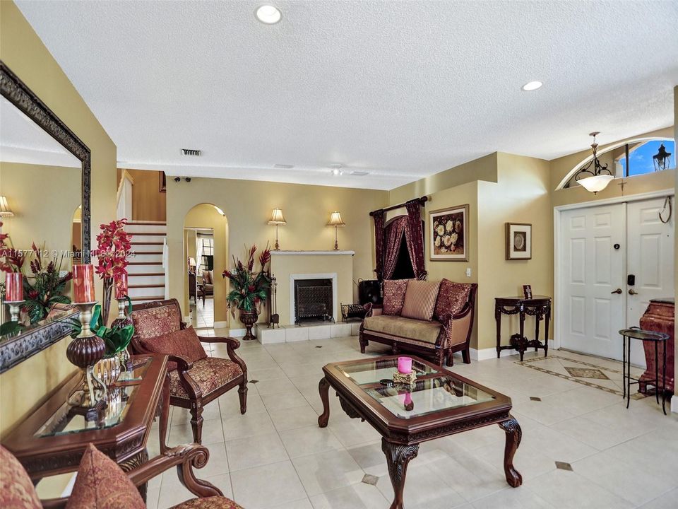 For Sale: $779,500 (4 beds, 2 baths, 2488 Square Feet)