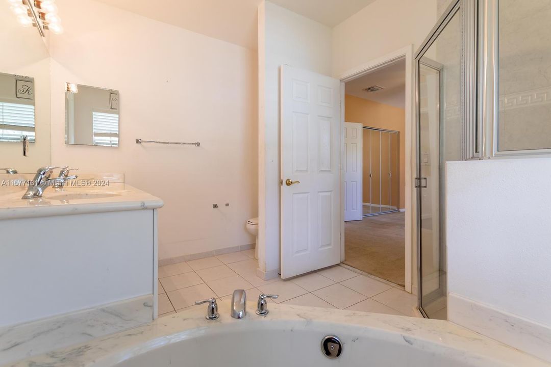 Active With Contract: $410,000 (3 beds, 2 baths, 1530 Square Feet)