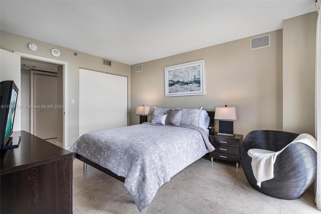 For Sale: $475,000 (2 beds, 2 baths, 1535 Square Feet)