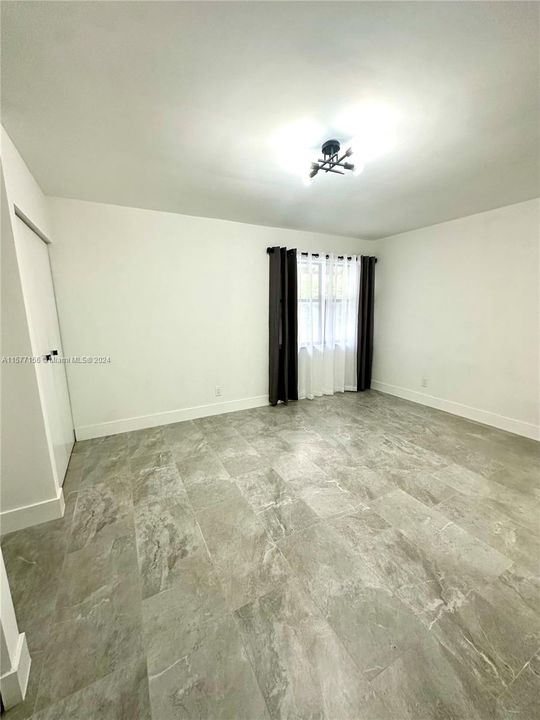 For Rent: $2,850 (2 beds, 2 baths, 1039 Square Feet)