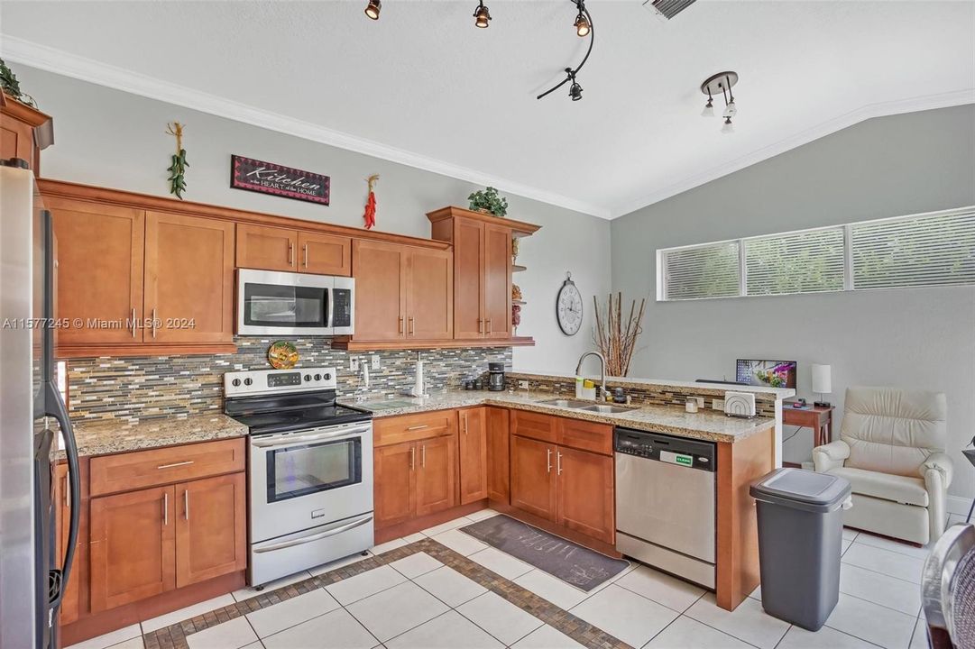 Active With Contract: $619,000 (3 beds, 2 baths, 1893 Square Feet)